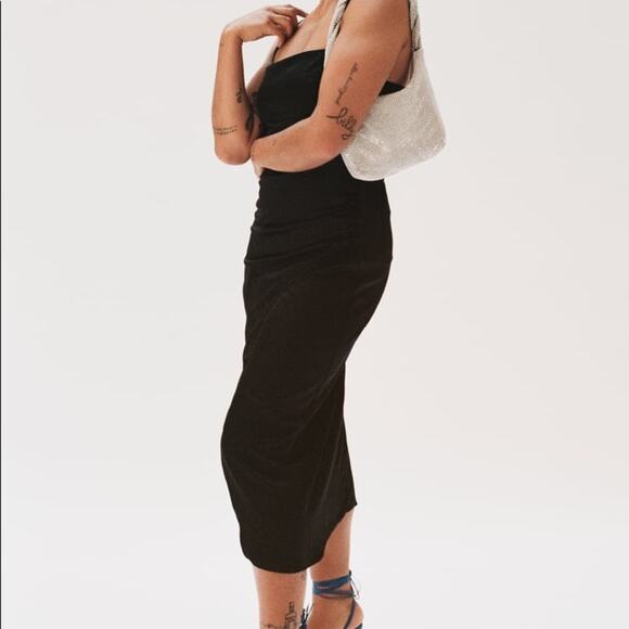 ZARA BLOGGER FAVORITE SATIN EFFECT CUT OUT MIDI DRESS - Picture 8 of 12